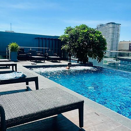 The Base Inn Pattaya Exteriér fotografie