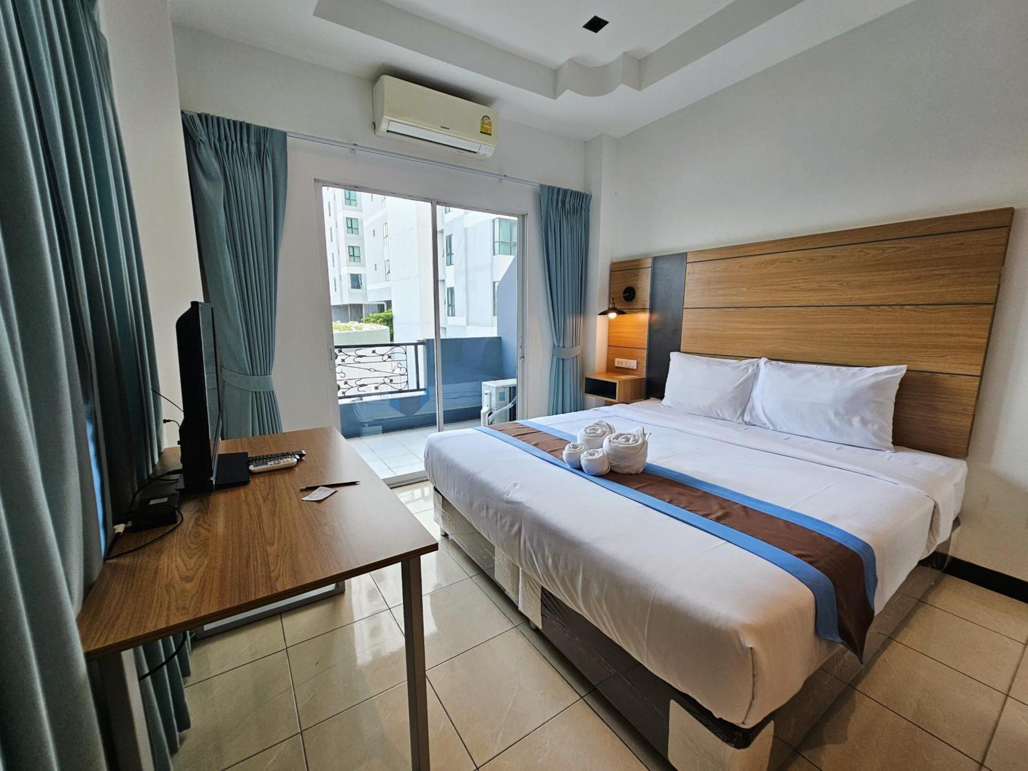 The Base Inn Pattaya Exteriér fotografie